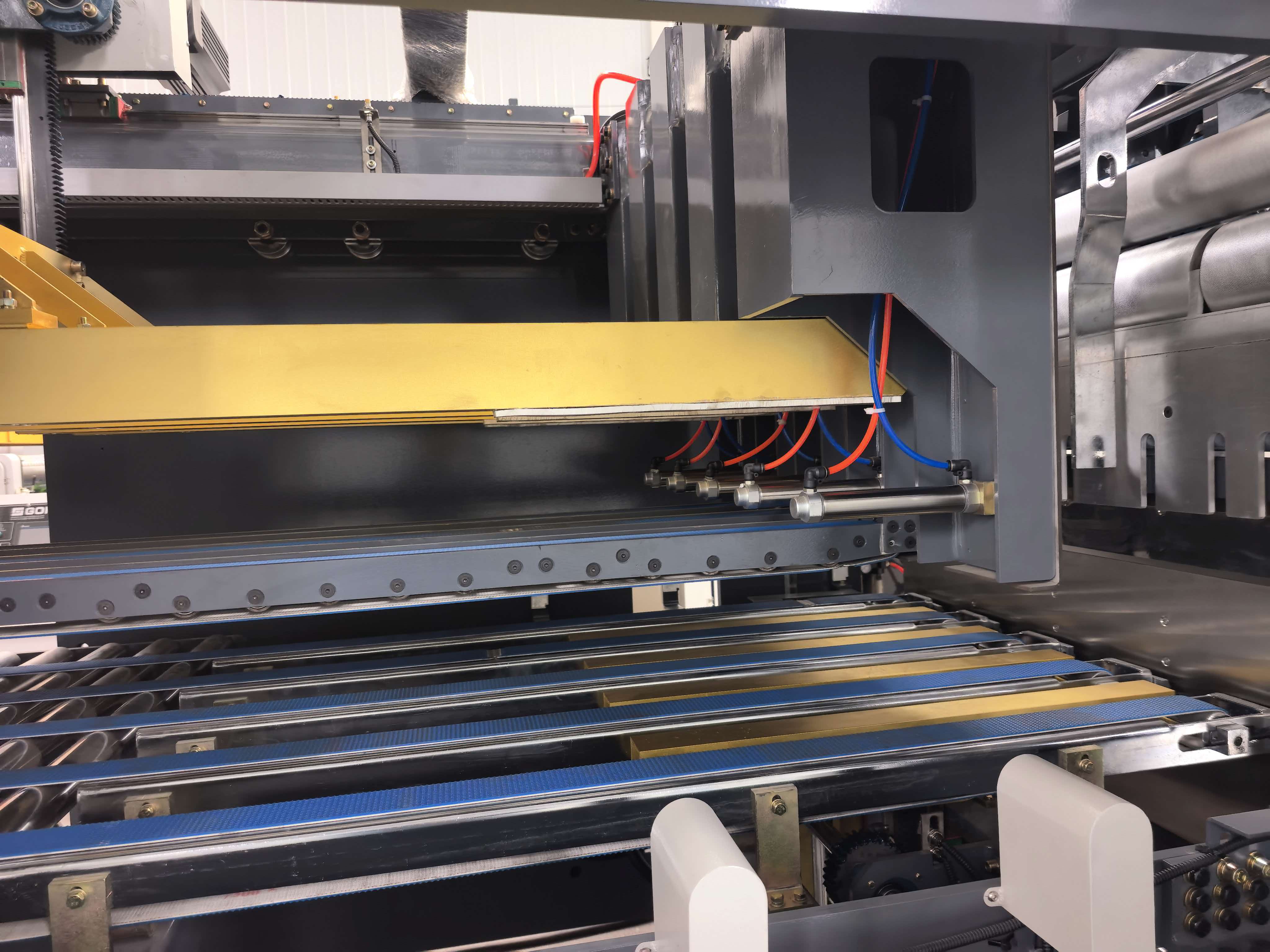 Drop-type separating fork